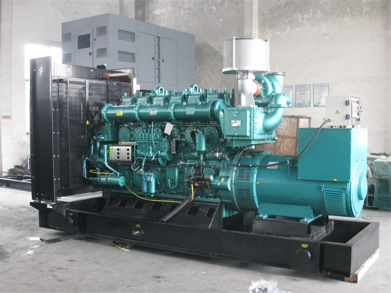 慈溪200KW 柴油发电机的油耗是多少？